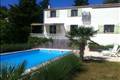 Villa 5 chambres sur terrain 1600m² env., piscine, belle vue, au calme...
