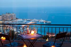 MAGNIFIQUE VUE PANORAMIQUE SUR LE MED. ET MONACO. A DECOUVRIR !