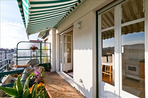 Nice APPT 1P DERNIER ETAGE AVEC GRANDE TERRASSE ET VUE MAGNIFIQUE SUR LA  VILLE