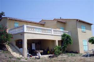  BELLE MAISON DE CAMPAGNE DE  157 M2, RECEMMENT RENOVEE,  POSITION DOMINANTE. VUE MER. A SAISIR!