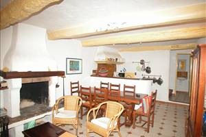 Maison de village avec terrasse 