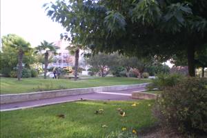 IDEAL INVESTISSEUR FREJUS STUDIO  CAVE  PARKING RESIDENCE AVEC PISCINE