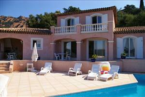 ST RAPHAEL, AGAY, VILLA RECENTE VUE MER