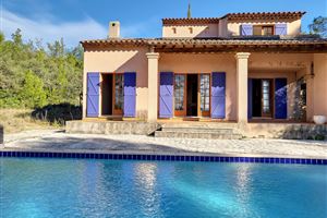 BELLE MAISON AVEC PISCINE  ET GARAGE, VUE MAGNIFIQUE A LORGUES