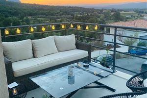 APPARTEMENT T3 DERNIER ETAGE ROQUEBRUNE SUR ARGENS