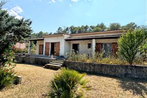 VILLA AVEC PISCINE A  THORONET