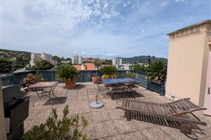 APPARTEMENT T3 DERNIER ETAGE A SAINTE MAXIME