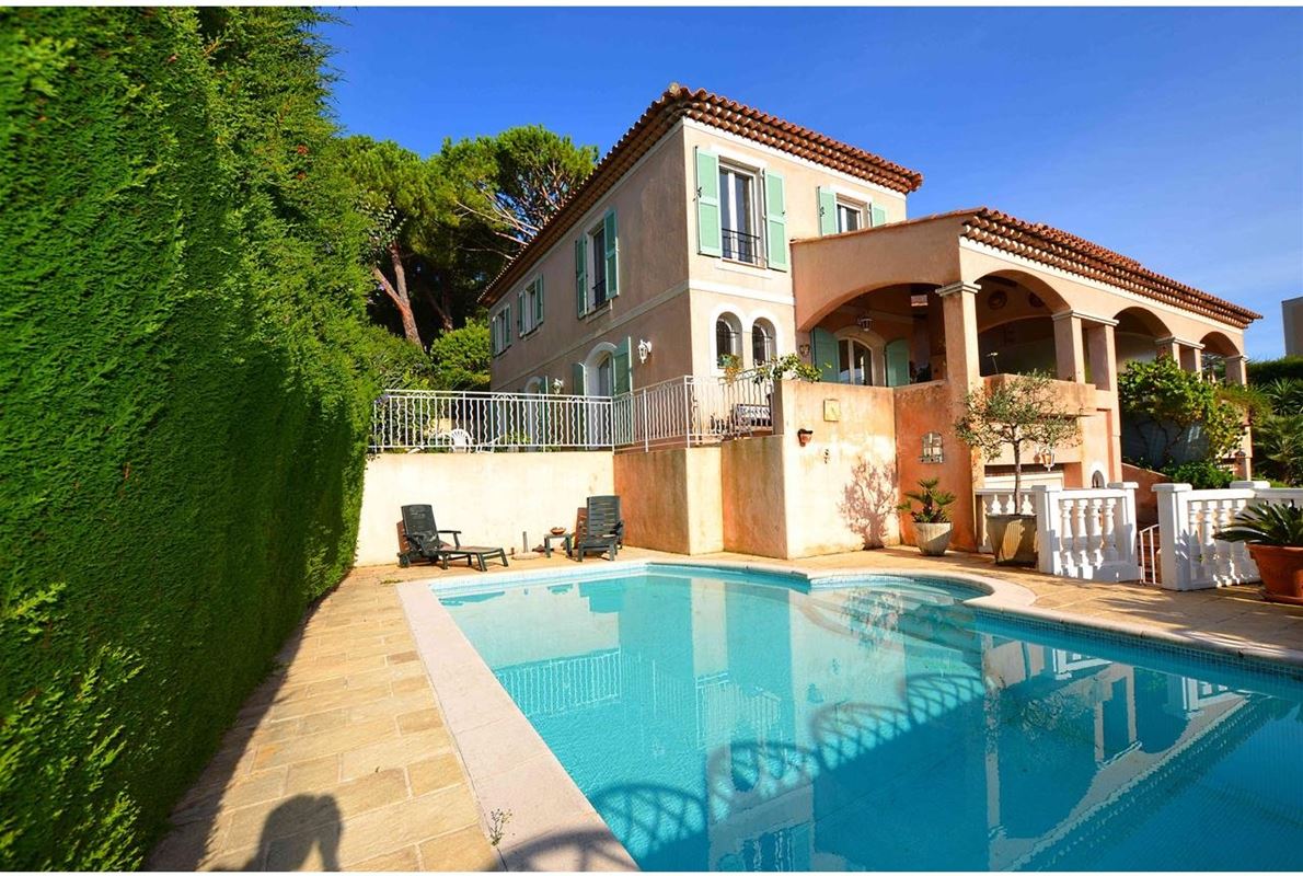 A vendre AlpesMaritimes, NICE MAISON AVEC PISCINE ET VUR MER A NICE