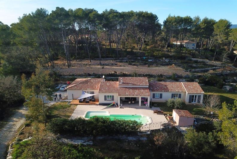 A vendre Var, DRAGUIGNAN VILLA AVEC PISCINE A DRAGUIGNAN